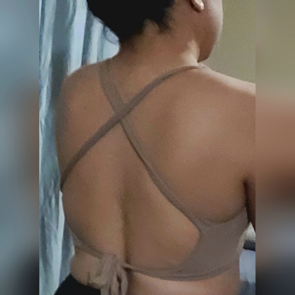 Lulu's basic cross back crop top